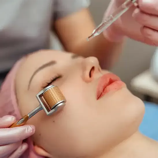 Aknebehandlung im Friseursalon in Istanbul Taksim
