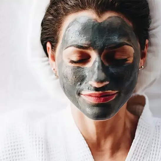 Carbon Peeling im Friseursalon in Istanbul Taksim