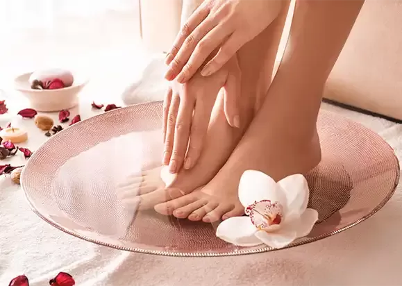 Hand- und Fußpflege im Friseursalon in Istanbul Taksim
