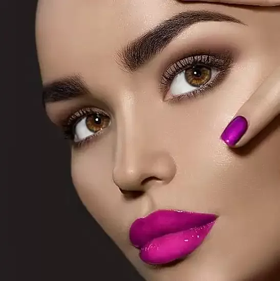 Make-up im Friseursalon in Istanbul Taksim
