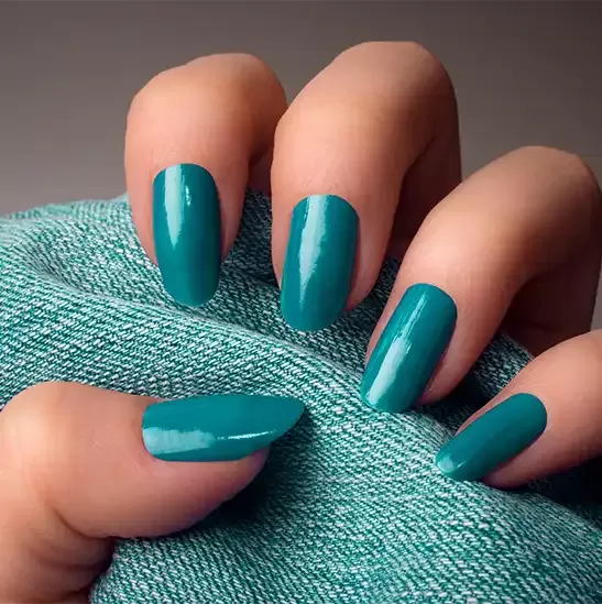Shellac und Gel-Lack im Friseursalon in Istanbul Taksim