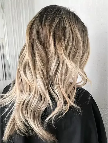 Strähnen (Folien) im Friseursalon in Istanbul Taksim